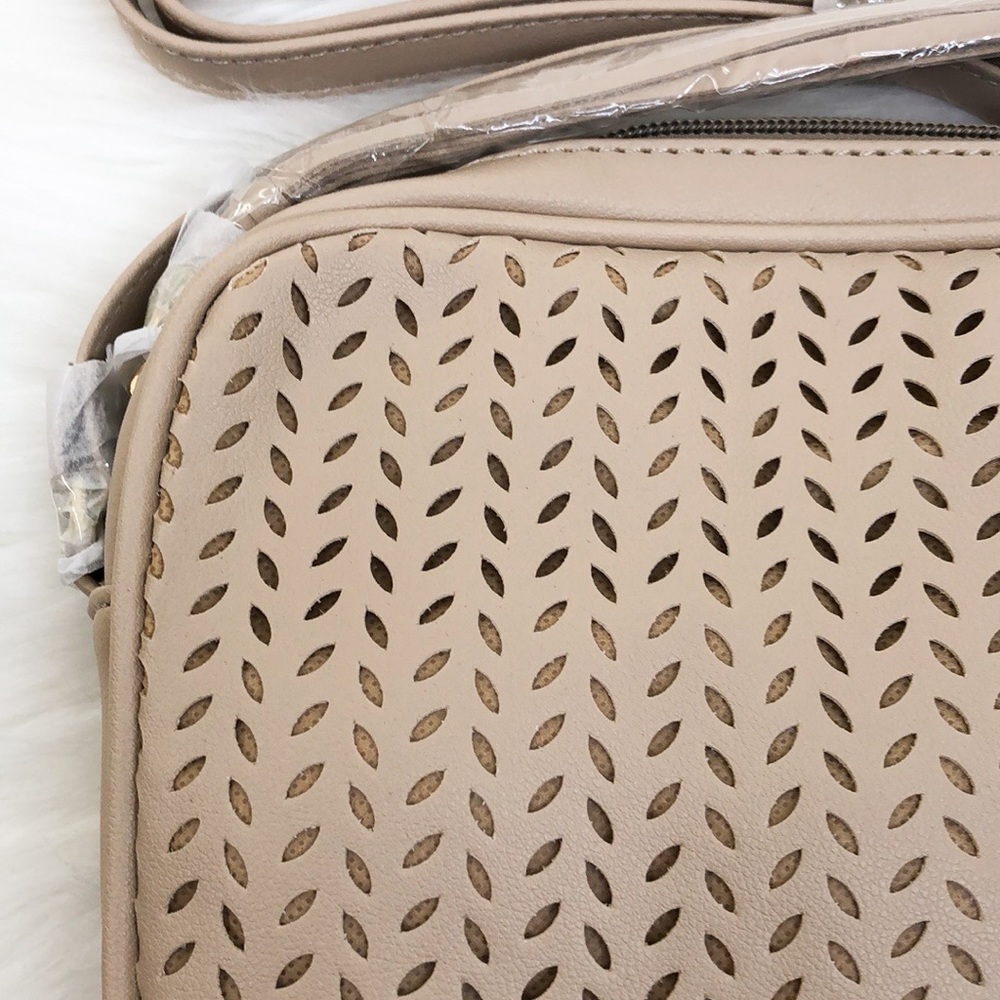 Summer & Rose Tan Delilah Crossbody Purse - Picture 2 of 7
